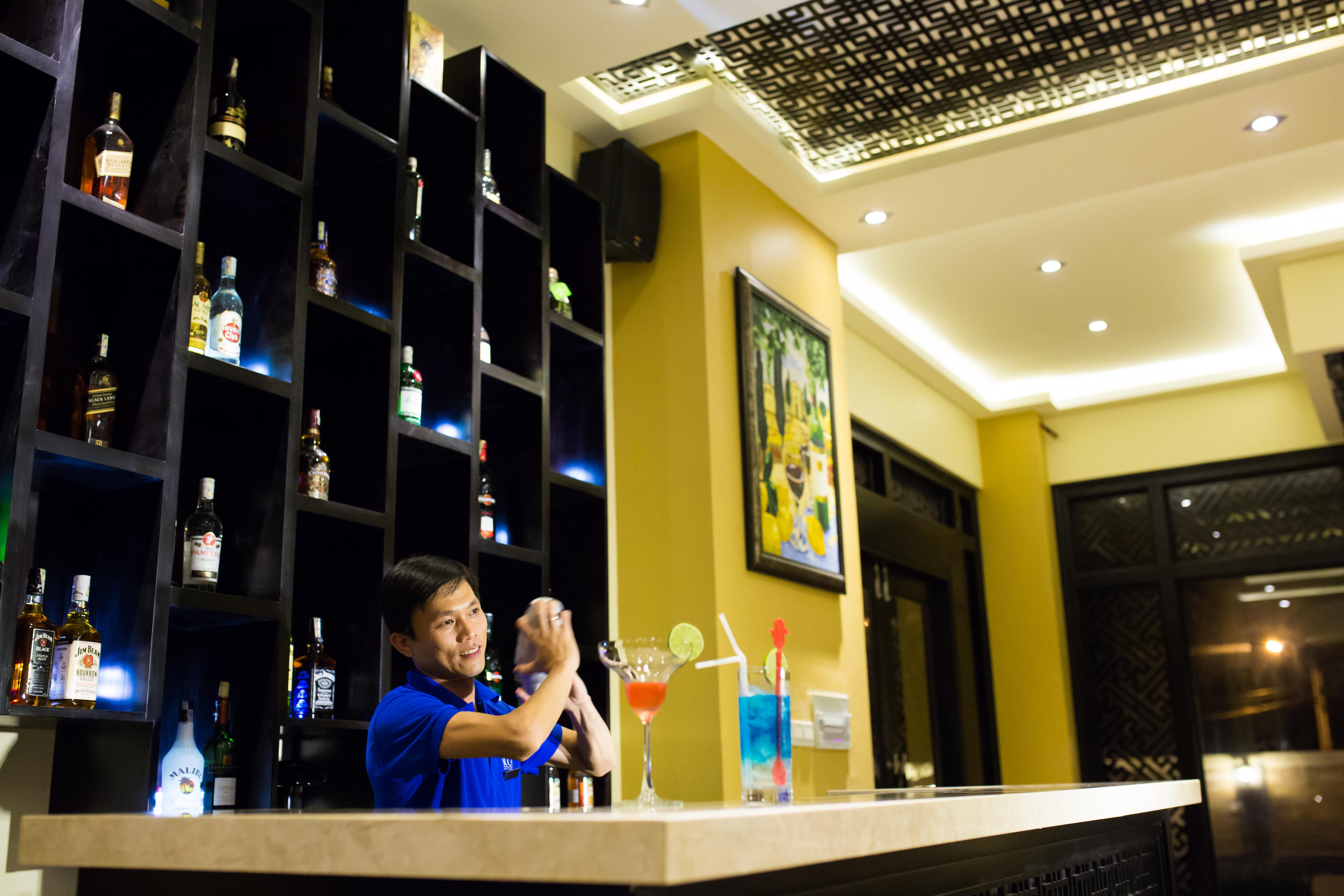 Royal Riverside Hoi An Hotel & Spa Экстерьер фото