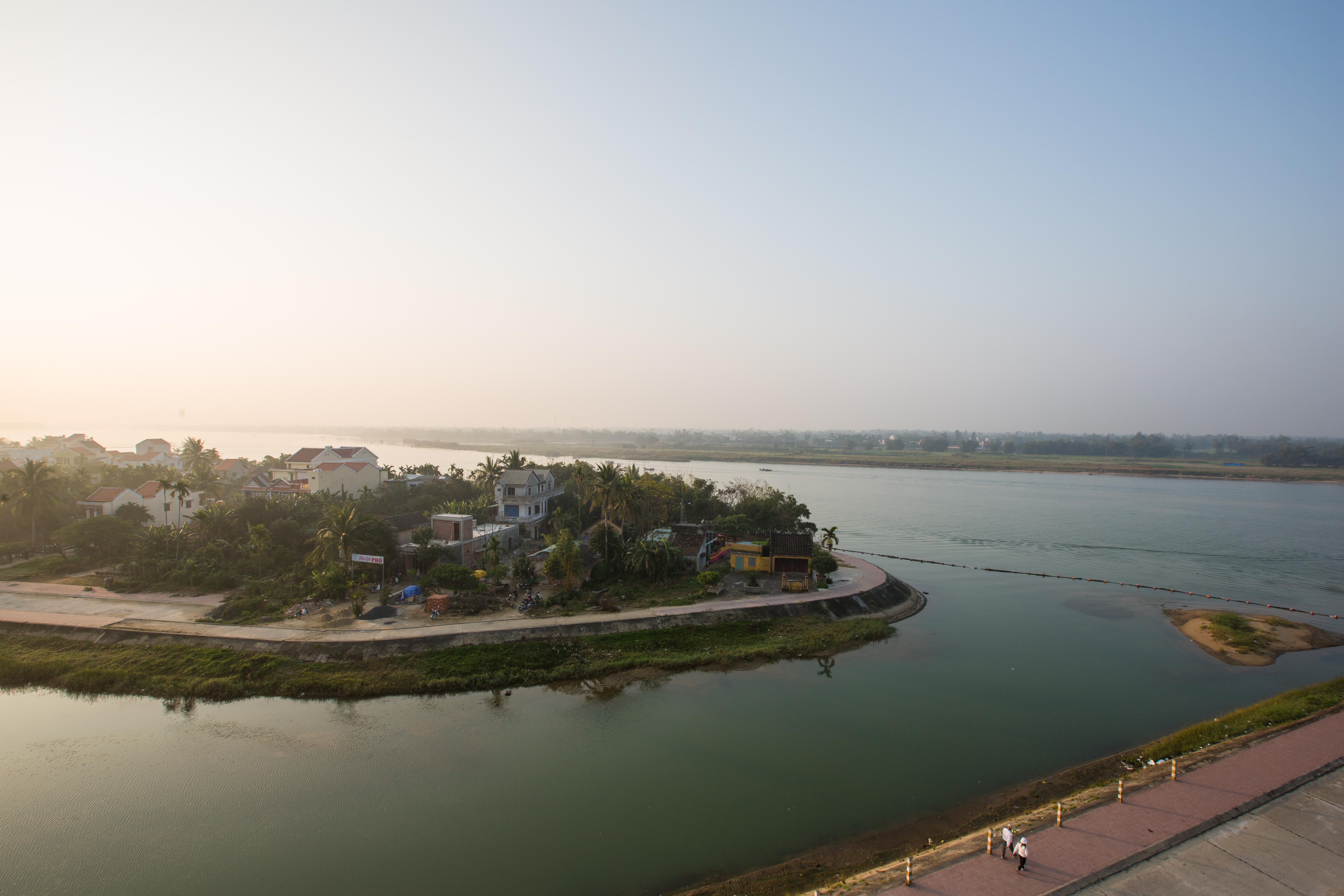 Royal Riverside Hoi An Hotel & Spa Экстерьер фото